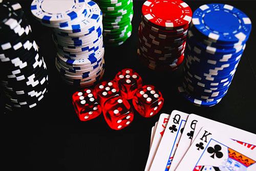 آیا قمار کردن کار اشتباهی است؟